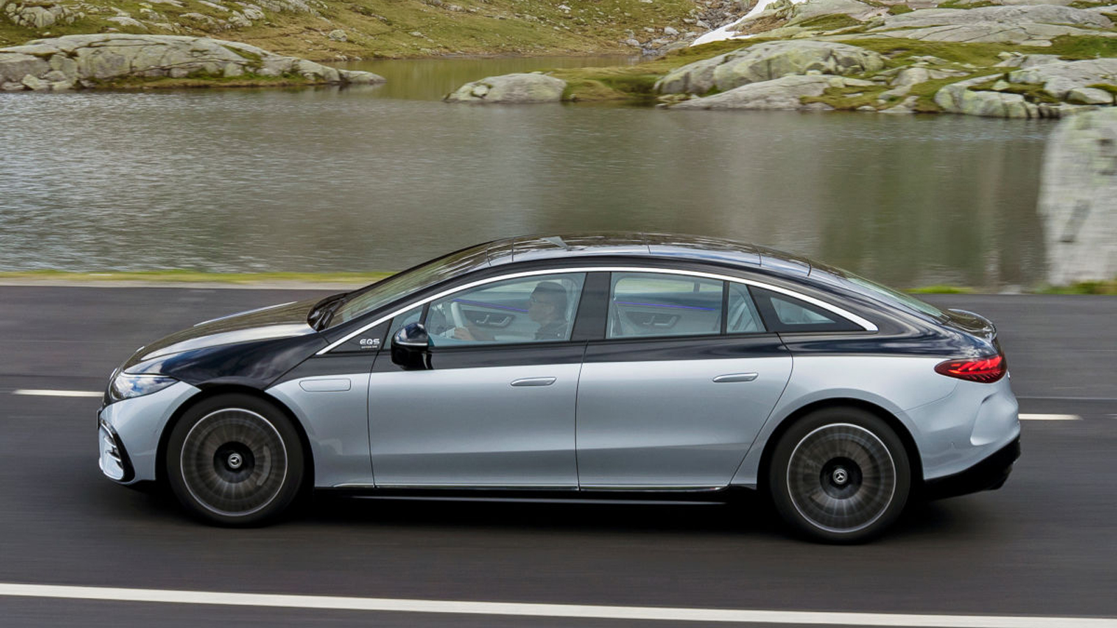 Η Mercedes EQS είναι από άλλο πλανήτη! 